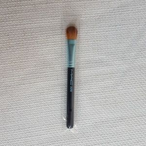 MAC Makeup brush